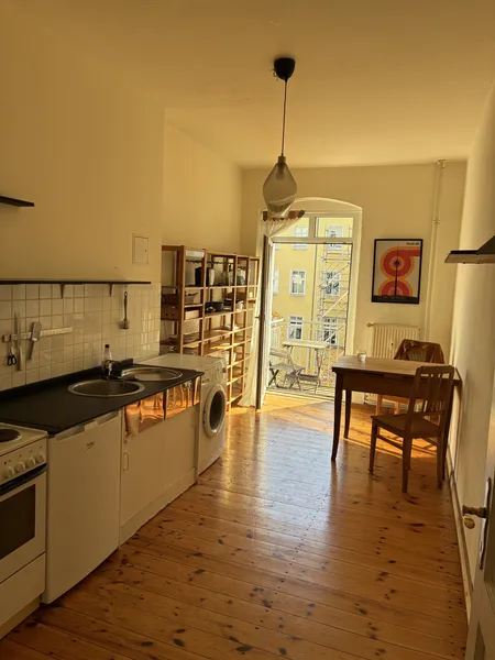 Helle , möblierte Altbau-Wohnung in Top-Lage — photo 1